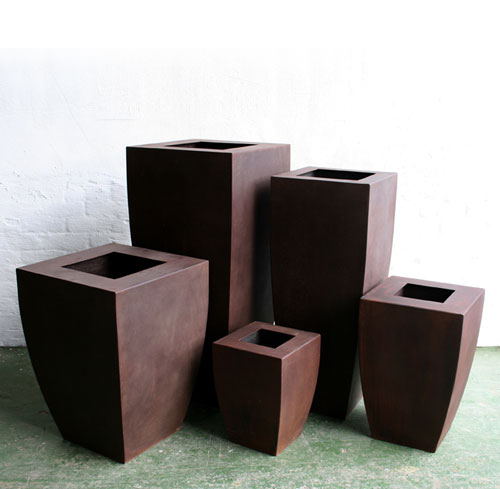Obbligato steel planters