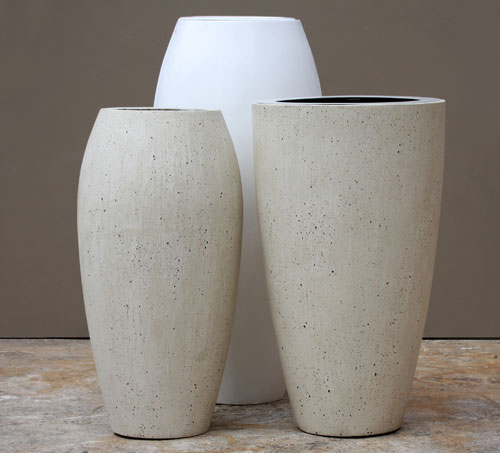 Obbligato Round fibreglass planters